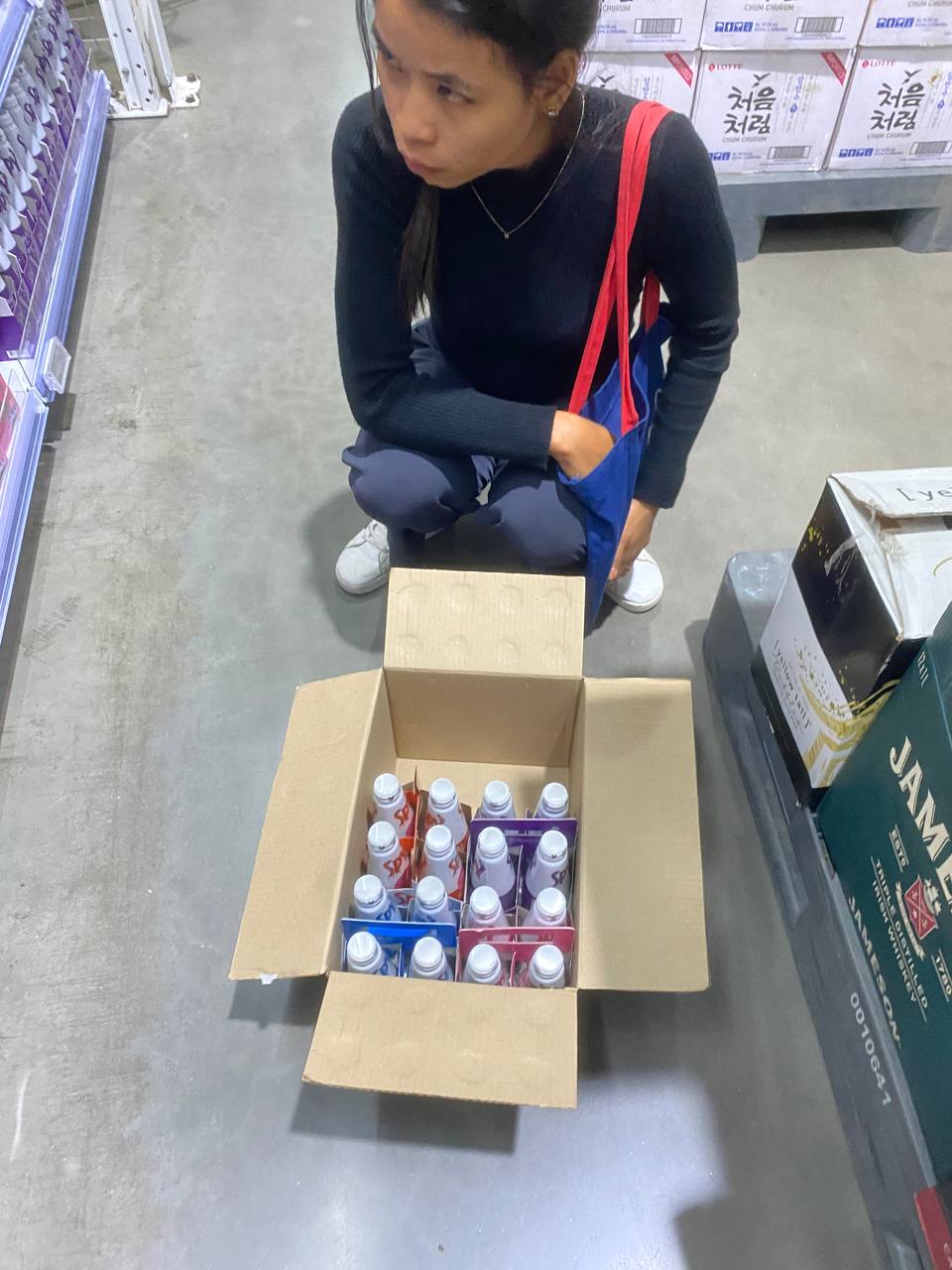 SPY Sparkle Fruit Revolutionizing FMCG Distribution with Da Houg Heng at Makro Cambodia - Image 57
